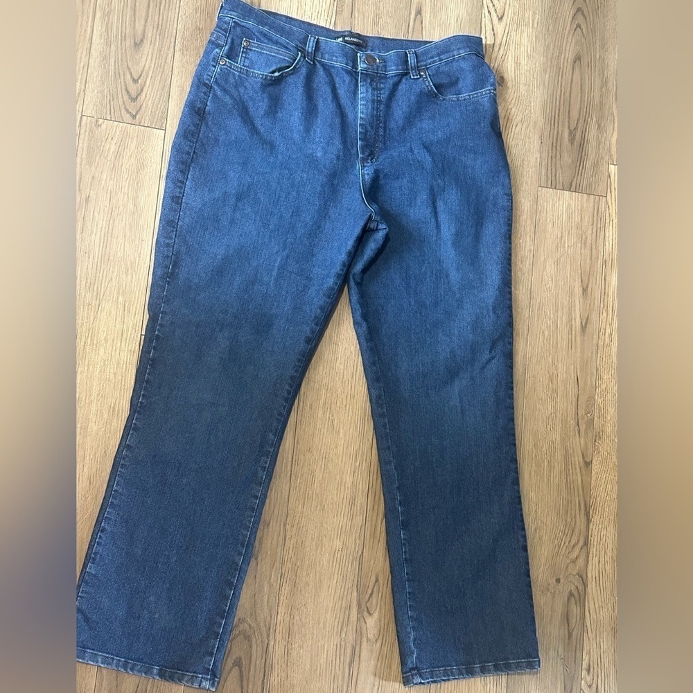 LEE relaxed fit